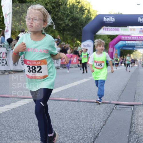 06.09.2026 - CURREX Alsterlauf Yannick Fuchs http://msf.ph/oto/10228717 06.09.2026 10:54:46 Ziel 212, 228, 229, 315, 322, 328, 340, 345, 359, 382, 398, 457 meine-sportfotos.de