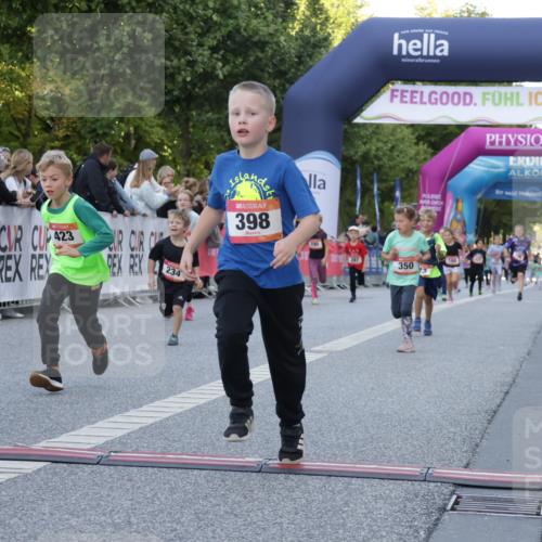 06.09.2026 - CURREX Alsterlauf Yannick Fuchs http://msf.ph/oto/10228731 06.09.2026 10:54:50 Ziel 229, 234, 313, 315, 322, 345, 348, 350, 382, 398, 423, 8287 meine-sportfotos.de