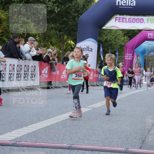 06.09.2026 - CURREX Alsterlauf Yannick Fuchs http://msf.ph/oto/10228734 06.09.2026 10:54:52 Ziel 234, 290, 313, 315, 322, 345, 348, 350, 382, 398, 423, 8287 meine-sportfotos.de