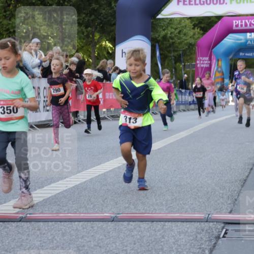 06.09.2026 - CURREX Alsterlauf Yannick Fuchs http://msf.ph/oto/10228739 06.09.2026 10:54:53 Ziel 160, 234, 290, 313, 315, 322, 345, 348, 350, 398, 423, 8287 meine-sportfotos.de