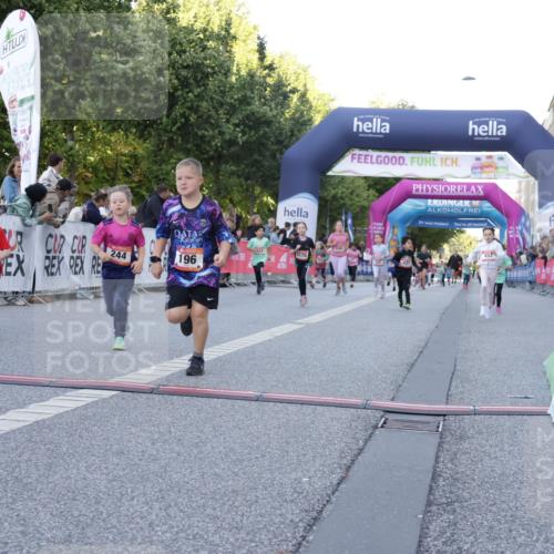 06.09.2026 - CURREX Alsterlauf Yannick Fuchs http://msf.ph/oto/10228743 06.09.2026 10:54:58 Ziel 160, 196, 234, 244, 287, 290, 313, 315, 322, 348, 350, 398, 423, 453, 8287 meine-sportfotos.de