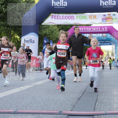06.09.2026 - CURREX Alsterlauf Yannick Fuchs http://msf.ph/oto/10228770 06.09.2026 10:55:15 Ziel 163, 167, 194, 294, 339, 393, 396, 411, 421, 441, 8067, 8342 meine-sportfotos.de
