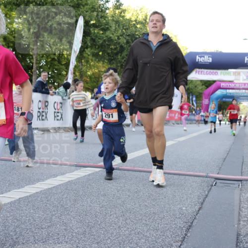 06.09.2026 - CURREX Alsterlauf Yannick Fuchs http://msf.ph/oto/10228784 06.09.2026 10:55:20 Ziel 156, 163, 181, 198, 199, 242, 291, 339, 368, 396, 411, 421, 439, 441, 8067, 8342 meine-sportfotos.de