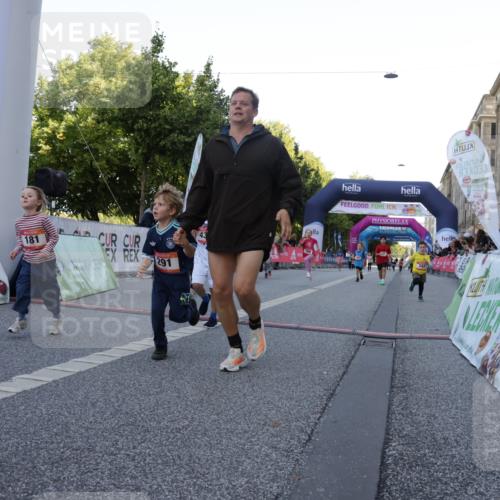 06.09.2026 - CURREX Alsterlauf Yannick Fuchs http://msf.ph/oto/10228788 06.09.2026 10:55:20 Ziel 156, 163, 181, 198, 199, 242, 291, 339, 368, 396, 411, 421, 439, 441, 8067, 8342 meine-sportfotos.de