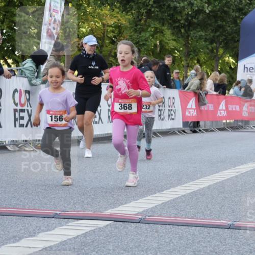 06.09.2026 - CURREX Alsterlauf Yannick Fuchs http://msf.ph/oto/10228792 06.09.2026 10:55:22 Ziel 156, 181, 198, 199, 232, 242, 291, 339, 368, 396, 439, 441, 8067, 8342 meine-sportfotos.de