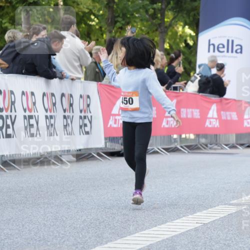 06.09.2026 - CURREX Alsterlauf Yannick Fuchs http://msf.ph/oto/10228864 06.09.2026 10:56:11 Ziel 152, 450 meine-sportfotos.de