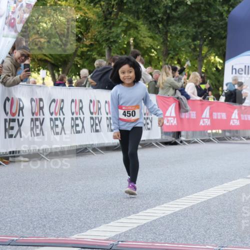 06.09.2026 - CURREX Alsterlauf Yannick Fuchs http://msf.ph/oto/10228866 06.09.2026 10:56:12 Ziel 152, 271, 450, 8168 meine-sportfotos.de