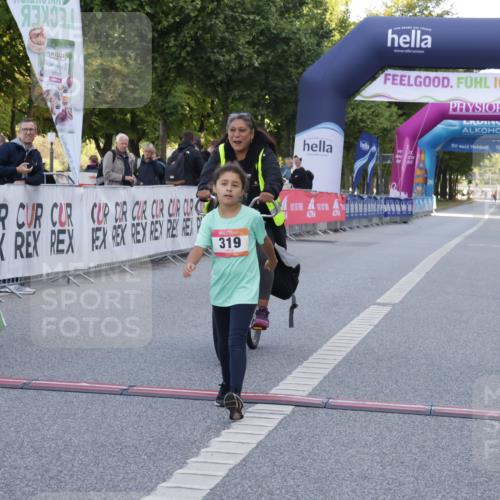 06.09.2026 - CURREX Alsterlauf Yannick Fuchs http://msf.ph/oto/10228878 06.09.2026 10:56:27 Ziel 319, 337, 8317 meine-sportfotos.de
