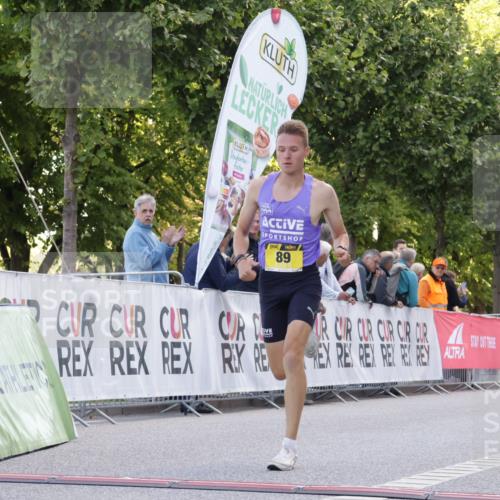 06.09.2026 - CURREX Alsterlauf Yannick Fuchs http://msf.ph/oto/10228902 06.09.2026 11:03:46 Ziel 89 meine-sportfotos.de