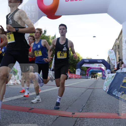 06.09.2026 - CURREX Alsterlauf Yannick Fuchs http://msf.ph/oto/10228928 06.09.2026 11:03:59 Ziel 63, 64, 71, 75, 78, 86, 87 meine-sportfotos.de