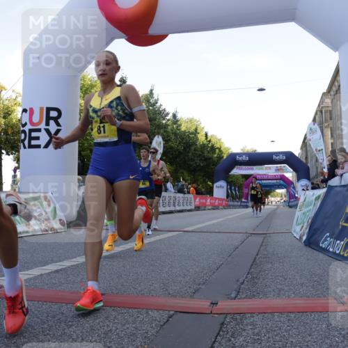 06.09.2026 - CURREX Alsterlauf Yannick Fuchs http://msf.ph/oto/10228943 06.09.2026 11:04:09 Ziel 55, 56, 66, 68, 69, 72, 76, 81, 90 meine-sportfotos.de