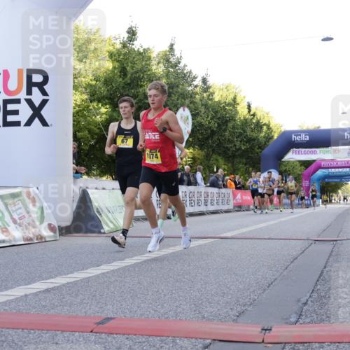 06.09.2026 - CURREX Alsterlauf Yannick Fuchs http://msf.ph/oto/10228963 06.09.2026 11:04:18 Ziel 51, 53, 59, 67, 69, 72, 77, 83, 85, 88, 1074 meine-sportfotos.de