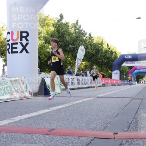 06.09.2026 - CURREX Alsterlauf Yannick Fuchs http://msf.ph/oto/10228981 06.09.2026 11:04:26 Ziel 51, 53, 59, 67, 70, 77, 80, 83, 85, 88, 1074 meine-sportfotos.de