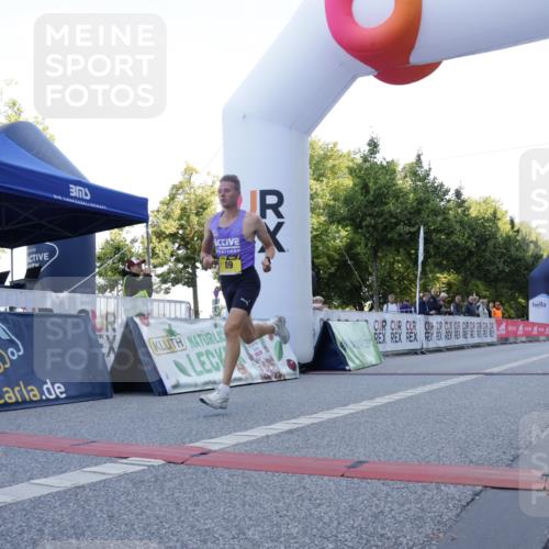06.09.2026 - CURREX Alsterlauf Yannick Fuchs http://msf.ph/oto/10229005 06.09.2026 11:06:41 Ziel 89 meine-sportfotos.de