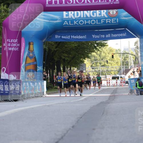 06.09.2026 - CURREX Alsterlauf Yannick Fuchs http://msf.ph/oto/10229007 06.09.2026 11:06:50 Ziel  meine-sportfotos.de