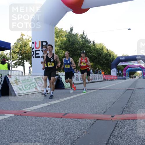 06.09.2026 - CURREX Alsterlauf Yannick Fuchs http://msf.ph/oto/10229020 06.09.2026 11:07:08 Ziel 63, 64, 71, 75, 78, 86, 87 meine-sportfotos.de