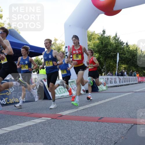 06.09.2026 - CURREX Alsterlauf Yannick Fuchs http://msf.ph/oto/10229024 06.09.2026 11:07:08 Ziel 63, 64, 71, 75, 78, 86, 87 meine-sportfotos.de