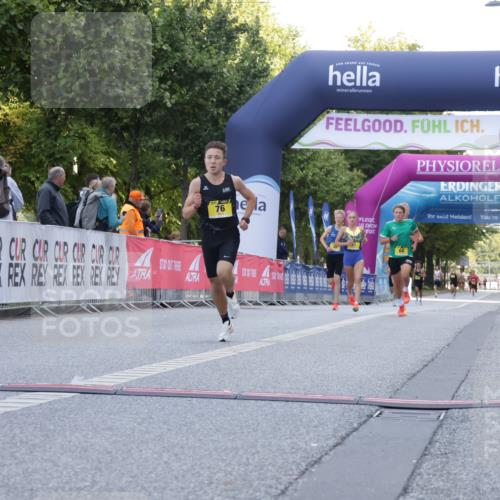 06.09.2026 - CURREX Alsterlauf Yannick Fuchs http://msf.ph/oto/10229032 06.09.2026 11:07:19 Ziel 68, 76 meine-sportfotos.de
