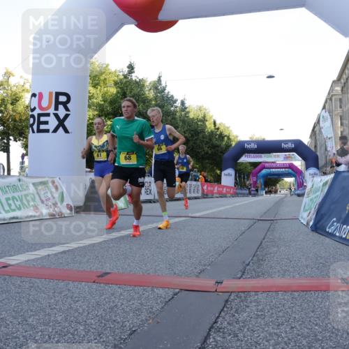 06.09.2026 - CURREX Alsterlauf Yannick Fuchs http://msf.ph/oto/10229045 06.09.2026 11:07:24 Ziel 56, 66, 68, 76, 81 meine-sportfotos.de