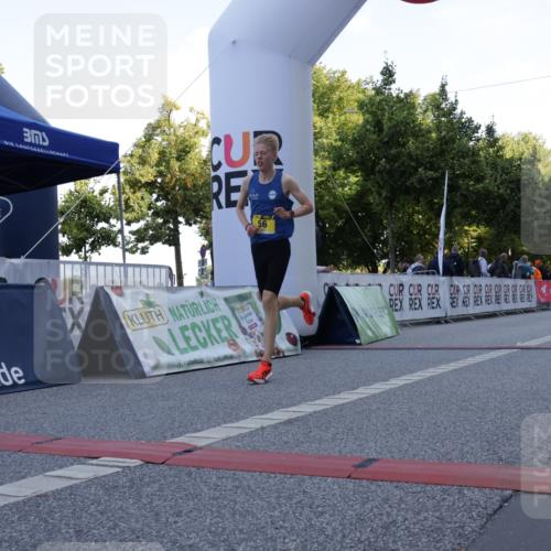 06.09.2026 - CURREX Alsterlauf Yannick Fuchs http://msf.ph/oto/10229050 06.09.2026 11:07:26 Ziel 56, 66, 68, 76, 81 meine-sportfotos.de