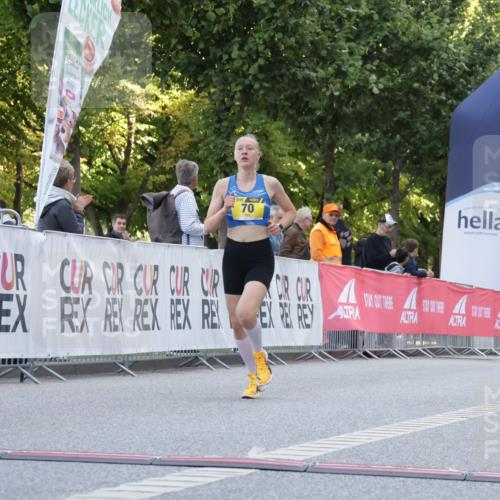 06.09.2026 - CURREX Alsterlauf Yannick Fuchs http://msf.ph/oto/10229097 06.09.2026 11:08:18 Ziel 70, 80 meine-sportfotos.de