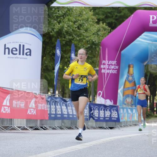 06.09.2026 - CURREX Alsterlauf Yannick Fuchs http://msf.ph/oto/10229102 06.09.2026 11:08:28 Ziel 70, 79 meine-sportfotos.de