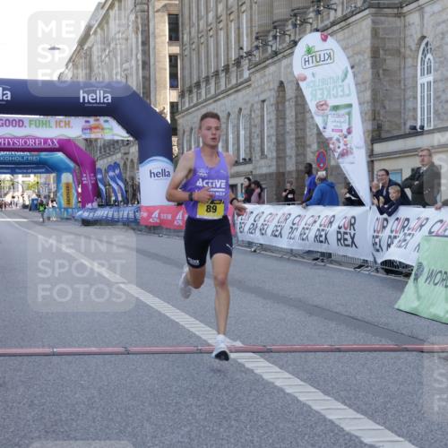 06.09.2026 - CURREX Alsterlauf Yannick Fuchs http://msf.ph/oto/10229109 06.09.2026 11:09:38 Ziel 82, 89 meine-sportfotos.de