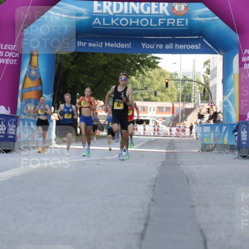 06.09.2026 - CURREX Alsterlauf Yannick Fuchs http://msf.ph/oto/10229135 06.09.2026 11:16:07 Ziel 80 meine-sportfotos.de