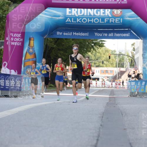 06.09.2026 - CURREX Alsterlauf Yannick Fuchs http://msf.ph/oto/10229136 06.09.2026 11:16:08 Ziel 80, 86 meine-sportfotos.de