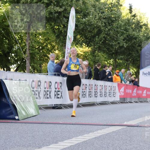 06.09.2026 - CURREX Alsterlauf Yannick Fuchs http://msf.ph/oto/10229176 06.09.2026 11:16:22 Ziel 62, 63, 70, 71, 78, 87 meine-sportfotos.de