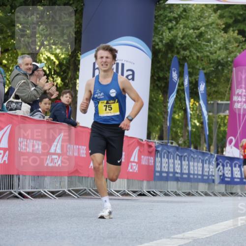 06.09.2026 - CURREX Alsterlauf Yannick Fuchs http://msf.ph/oto/10229182 06.09.2026 11:16:28 Ziel 70, 75 meine-sportfotos.de