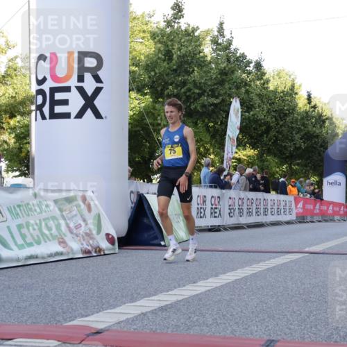 06.09.2026 - CURREX Alsterlauf Yannick Fuchs http://msf.ph/oto/10229186 06.09.2026 11:16:31 Ziel 75 meine-sportfotos.de