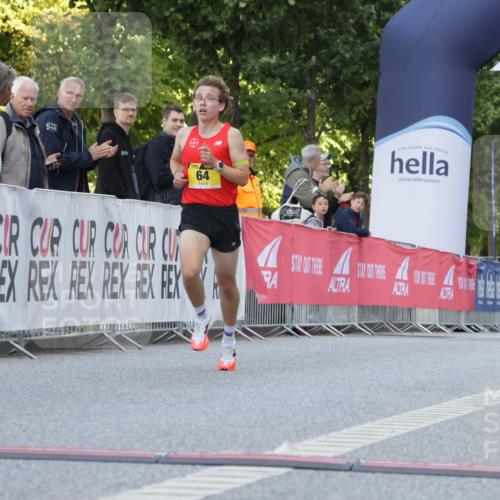 06.09.2026 - CURREX Alsterlauf Yannick Fuchs http://msf.ph/oto/10229189 06.09.2026 11:16:36 Ziel 64, 75 meine-sportfotos.de