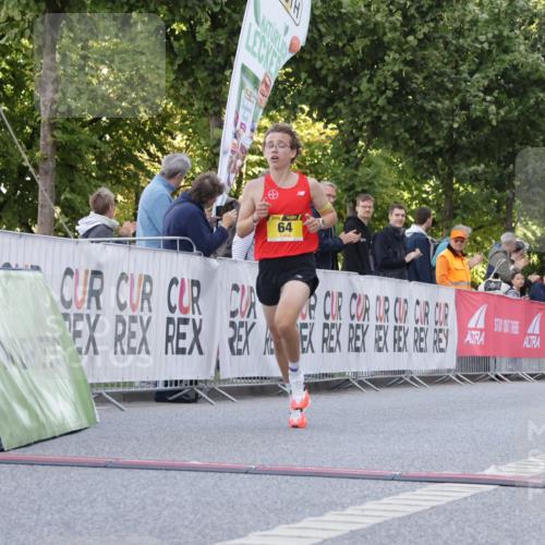 06.09.2026 - CURREX Alsterlauf Yannick Fuchs http://msf.ph/oto/10229191 06.09.2026 11:16:37 Ziel 64, 75 meine-sportfotos.de