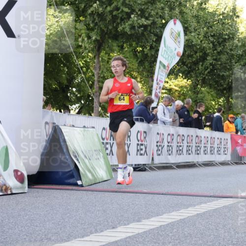 06.09.2026 - CURREX Alsterlauf Yannick Fuchs http://msf.ph/oto/10229192 06.09.2026 11:16:38 Ziel 64, 75 meine-sportfotos.de