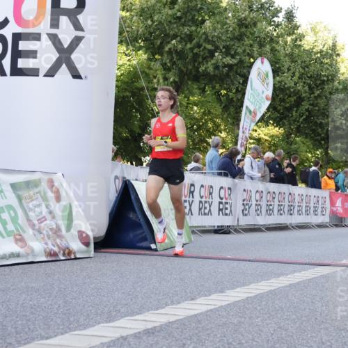 06.09.2026 - CURREX Alsterlauf Yannick Fuchs http://msf.ph/oto/10229194 06.09.2026 11:16:38 Ziel 64, 75 meine-sportfotos.de