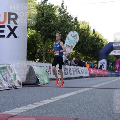 06.09.2026 - CURREX Alsterlauf Yannick Fuchs http://msf.ph/oto/10229262 06.09.2026 11:17:41 Ziel 56, 69 meine-sportfotos.de