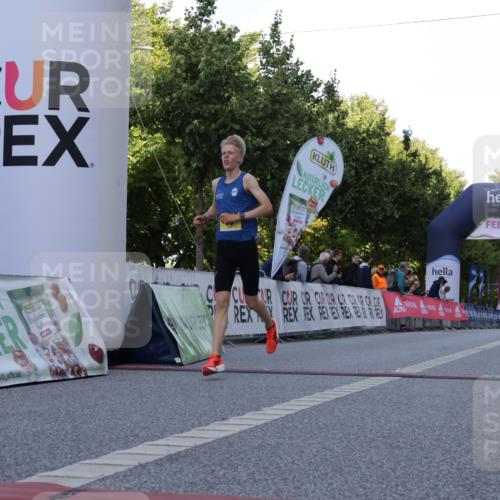 06.09.2026 - CURREX Alsterlauf Yannick Fuchs http://msf.ph/oto/10229263 06.09.2026 11:17:42 Ziel 56, 69 meine-sportfotos.de