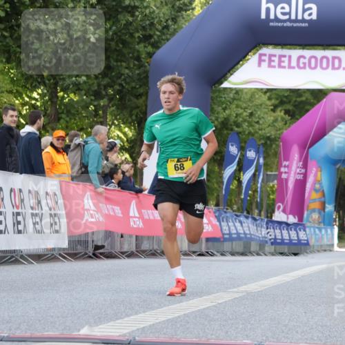 06.09.2026 - CURREX Alsterlauf Yannick Fuchs http://msf.ph/oto/10229266 06.09.2026 11:17:46 Ziel 51, 56, 68 meine-sportfotos.de
