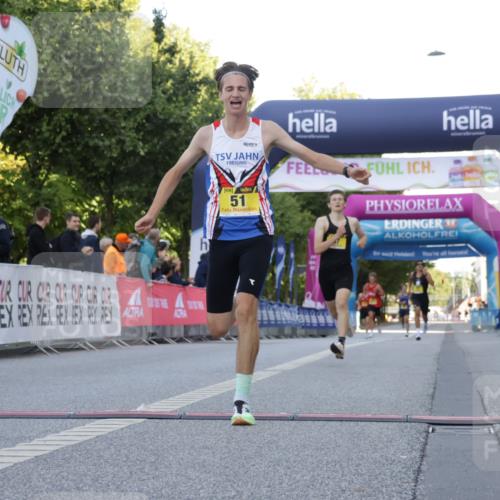06.09.2026 - CURREX Alsterlauf Yannick Fuchs http://msf.ph/oto/10229279 06.09.2026 11:17:50 Ziel 51, 67, 68, 72 meine-sportfotos.de