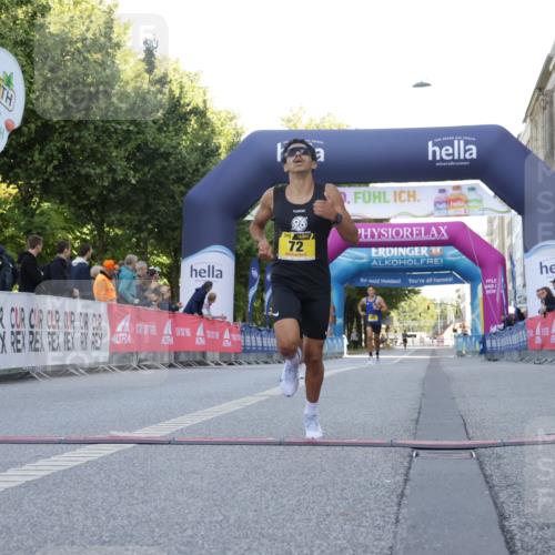 06.09.2026 - CURREX Alsterlauf Yannick Fuchs http://msf.ph/oto/10229289 06.09.2026 11:17:55 Ziel 51, 55, 67, 68, 72, 1074 meine-sportfotos.de