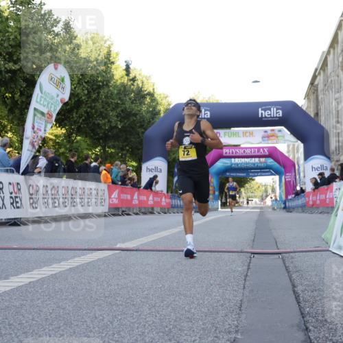 06.09.2026 - CURREX Alsterlauf Yannick Fuchs http://msf.ph/oto/10229290 06.09.2026 11:17:55 Ziel 51, 55, 67, 68, 72, 1074 meine-sportfotos.de