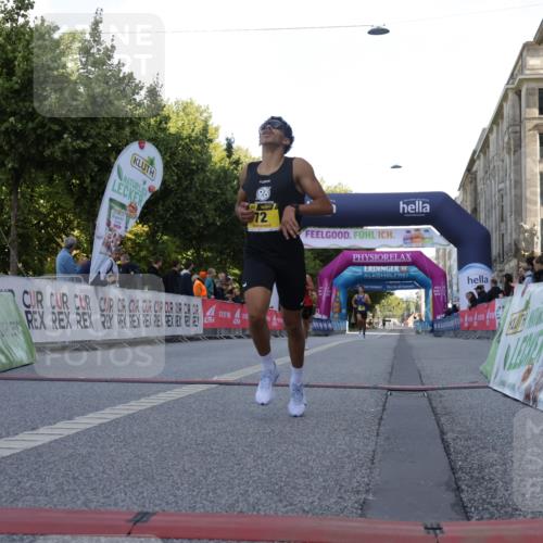 06.09.2026 - CURREX Alsterlauf Yannick Fuchs http://msf.ph/oto/10229293 06.09.2026 11:17:55 Ziel 51, 55, 67, 68, 72, 1074 meine-sportfotos.de