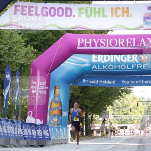 06.09.2026 - CURREX Alsterlauf Yannick Fuchs http://msf.ph/oto/10229308 06.09.2026 11:18:14 Ziel  meine-sportfotos.de