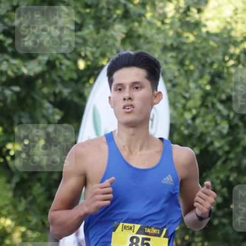 06.09.2026 - CURREX Alsterlauf Yannick Fuchs http://msf.ph/oto/10229317 06.09.2026 11:18:24 Ziel 85 meine-sportfotos.de