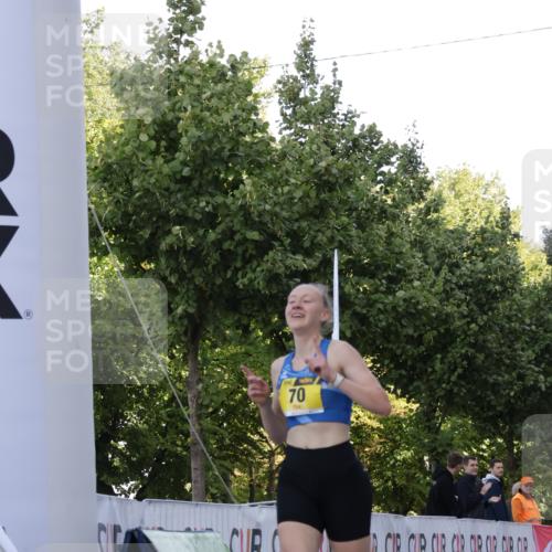 06.09.2026 - CURREX Alsterlauf Yannick Fuchs http://msf.ph/oto/10229383 06.09.2026 11:20:21 Ziel 70 meine-sportfotos.de