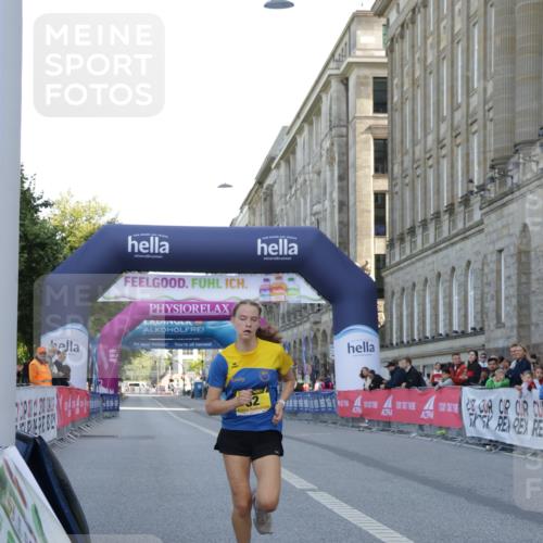 06.09.2026 - CURREX Alsterlauf Yannick Fuchs http://msf.ph/oto/10229400 06.09.2026 11:22:59 Ziel 82 meine-sportfotos.de