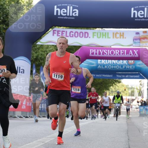 06.09.2026 - CURREX Alsterlauf Yannick Fuchs http://msf.ph/oto/10229407 06.09.2026 11:45:14 Ziel 1095, 1119, 1200, 1203, 1234, 1278, 1299, 1318, 4802, 8110 meine-sportfotos.de