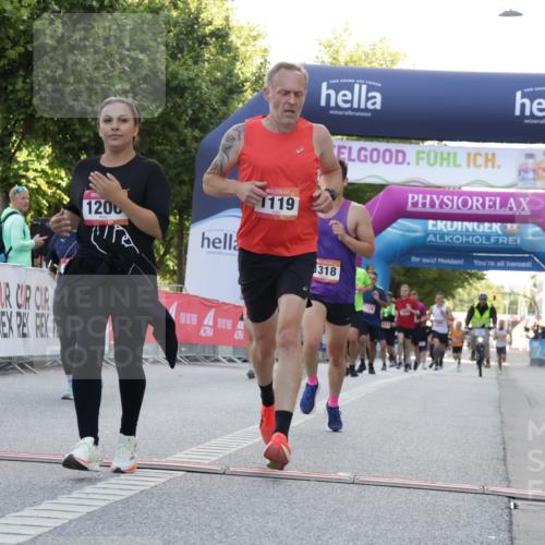 06.09.2026 - CURREX Alsterlauf Yannick Fuchs http://msf.ph/oto/10229409 06.09.2026 11:45:15 Ziel 1031, 1095, 1119, 1200, 1203, 1234, 1278, 1299, 1318, 4802, 8110 meine-sportfotos.de