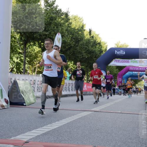 06.09.2026 - CURREX Alsterlauf Yannick Fuchs http://msf.ph/oto/10229423 06.09.2026 11:45:25 Ziel 1030, 1031, 1033, 1129, 1140, 1149, 1258, 1294, 1295, 1304, 1340, 4802, 8136, 8344 meine-sportfotos.de